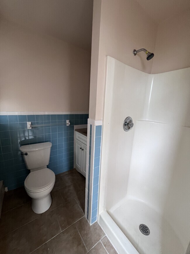 Building Photo - 4802 Ventnor Ave