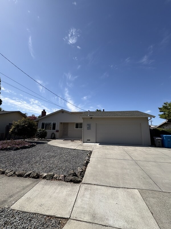 Building Photo - 7631 Adrian Dr