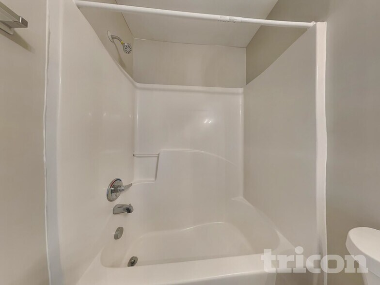 Building Photo - 2003 Bertha Ct