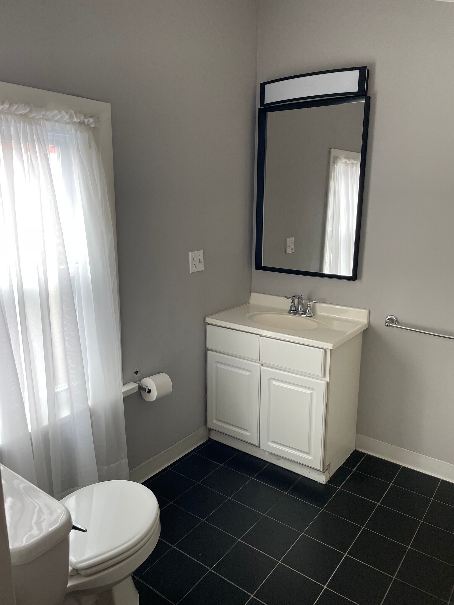 Bathroom - 126 W Front St