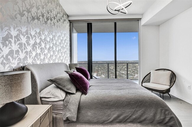 Building Photo - 1000 Brickell Plaza