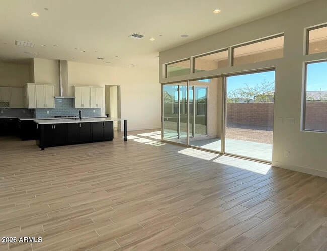 Building Photo - 9273 W Country Club Trail