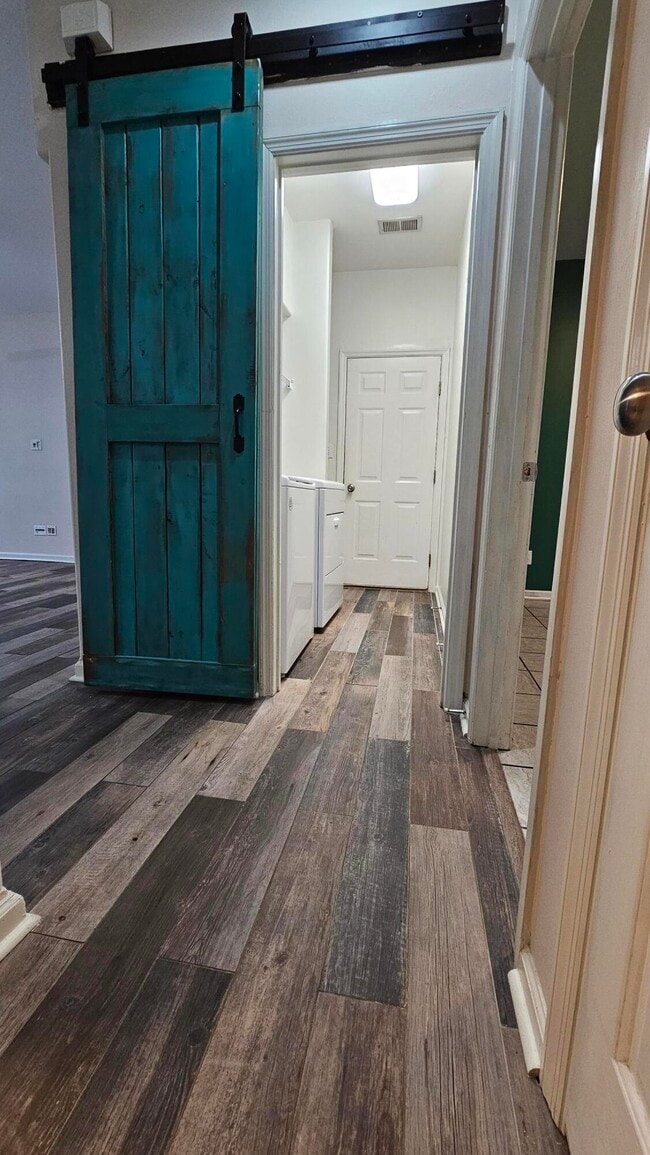 Building Photo - 2548 Maggie Cove