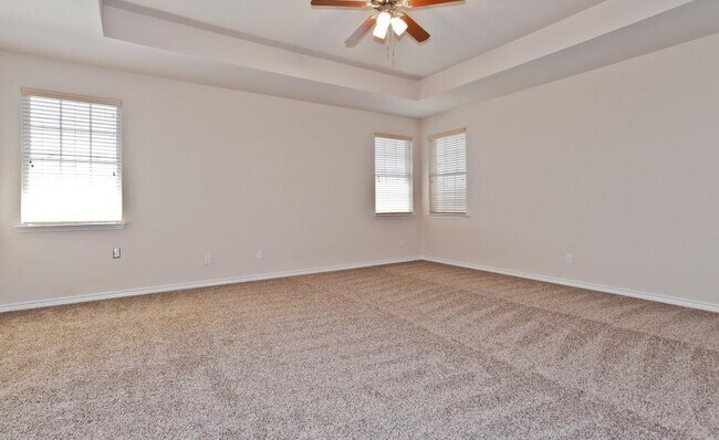 Building Photo - 506 Port Royale Way