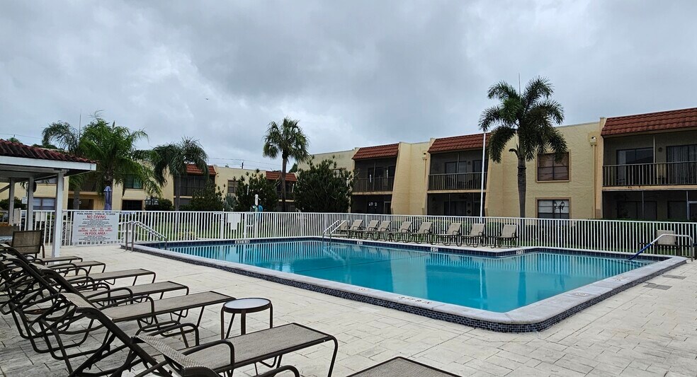 Building Photo - 12515 McGregor Blvd