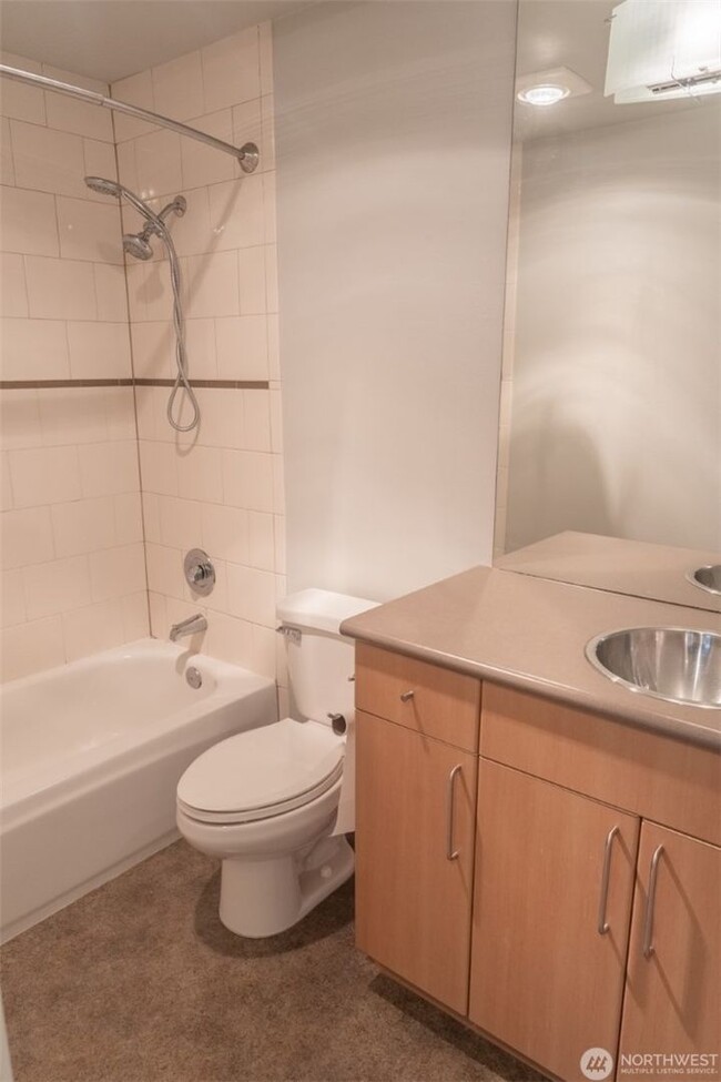 Building Photo - 2Bd/2Ba Seattle Condo