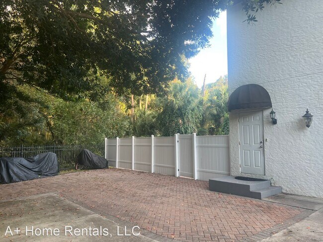 Building Photo - 2 br, 2 bath House - 1423 Stickley Avenue ...
