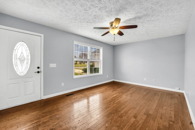 Building Photo - 912 Lyme Brook Ln