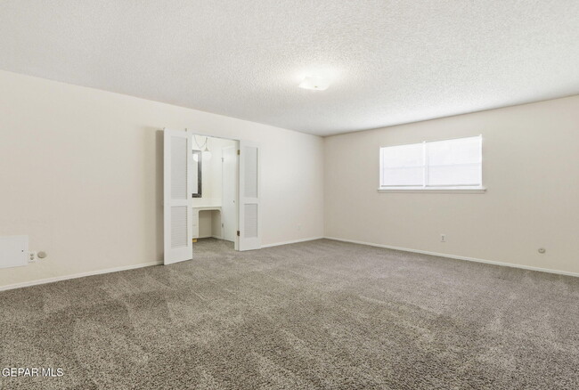 Building Photo - 3329 Old Spanish Trail