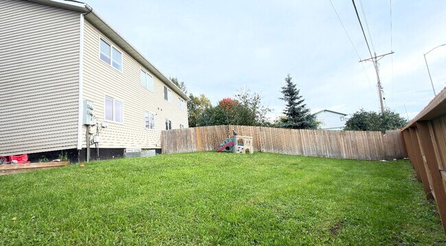 Building Photo - 5530 Alora Loop