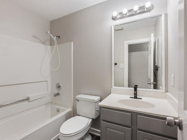 Building Photo - 7307 Village Lake Dr