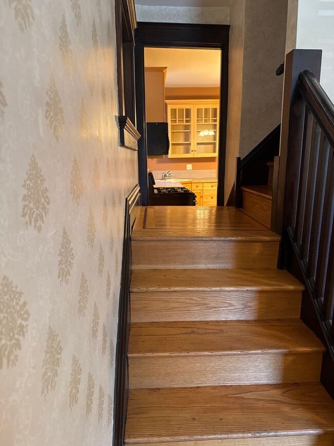 Building Photo - 4949 Nottingham Ave