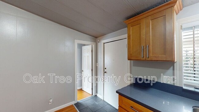 Building Photo - 2219 23rd Ave