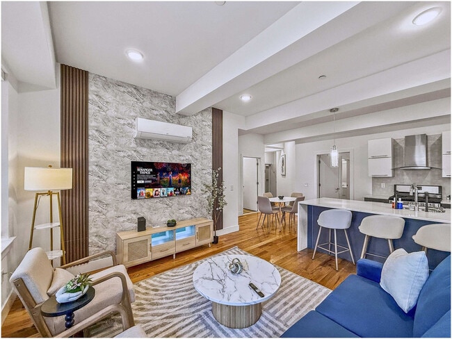 Building Photo - 236 W Thompson St