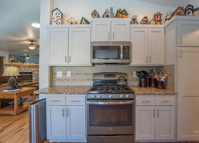 Building Photo - The perfect 4 bed 2 bath home in Meridian ...
