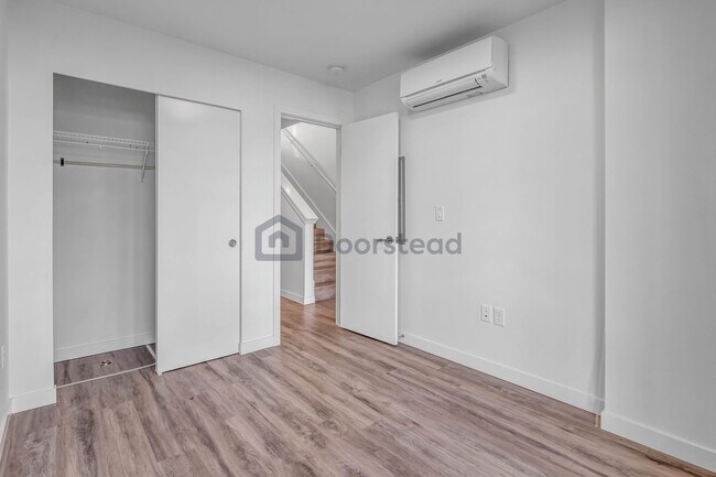 Building Photo - 2505 E Union St