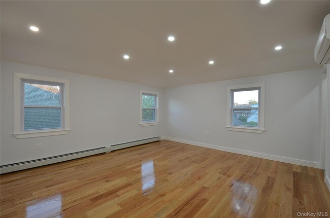Building Photo - 219-42 112th Rd