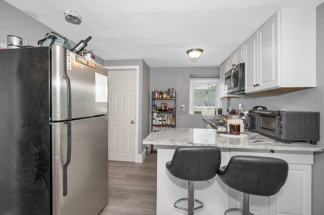 Building Photo - 360 Wilder St