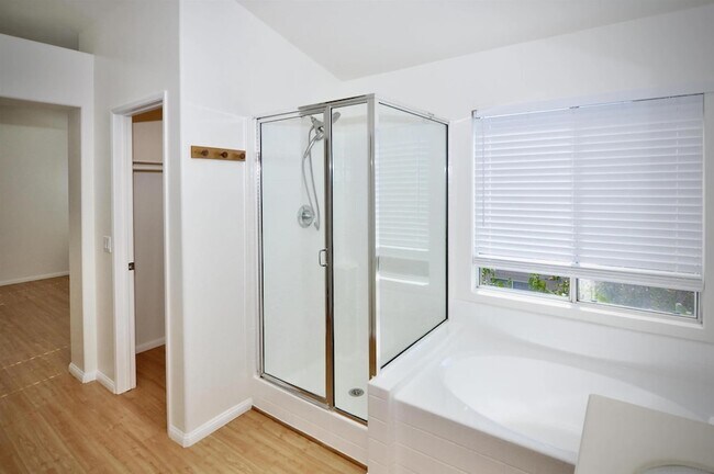 Building Photo - 11106 Ivy Hill Dr