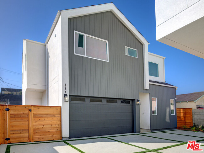 Building Photo - 6016 Comey Ave