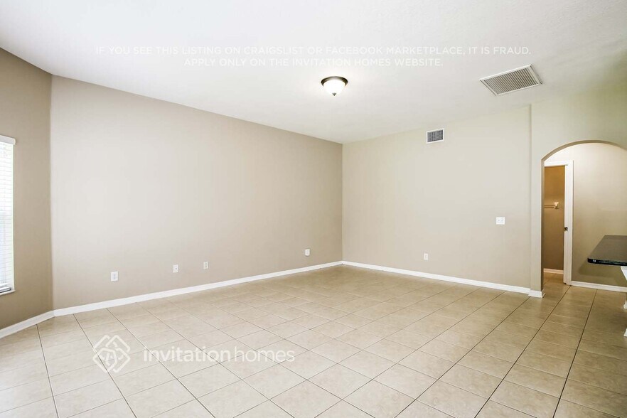 Building Photo - 19319 Sandy Springs Cir