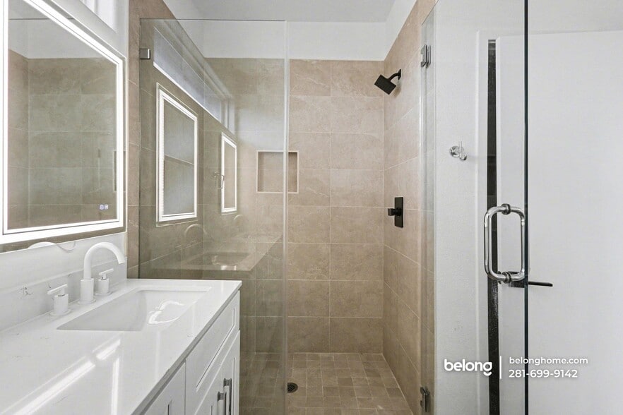 Building Photo - 203 Danna Ln