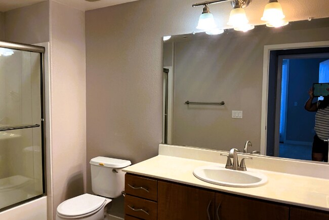 Building Photo - Dublin Condo