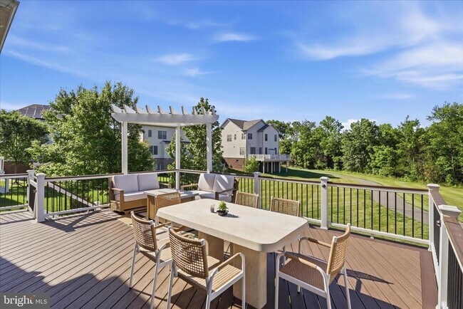 Building Photo - 42522 Stratford Landing Dr