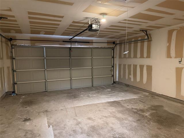 Building Photo - 220 Bonsai Dr