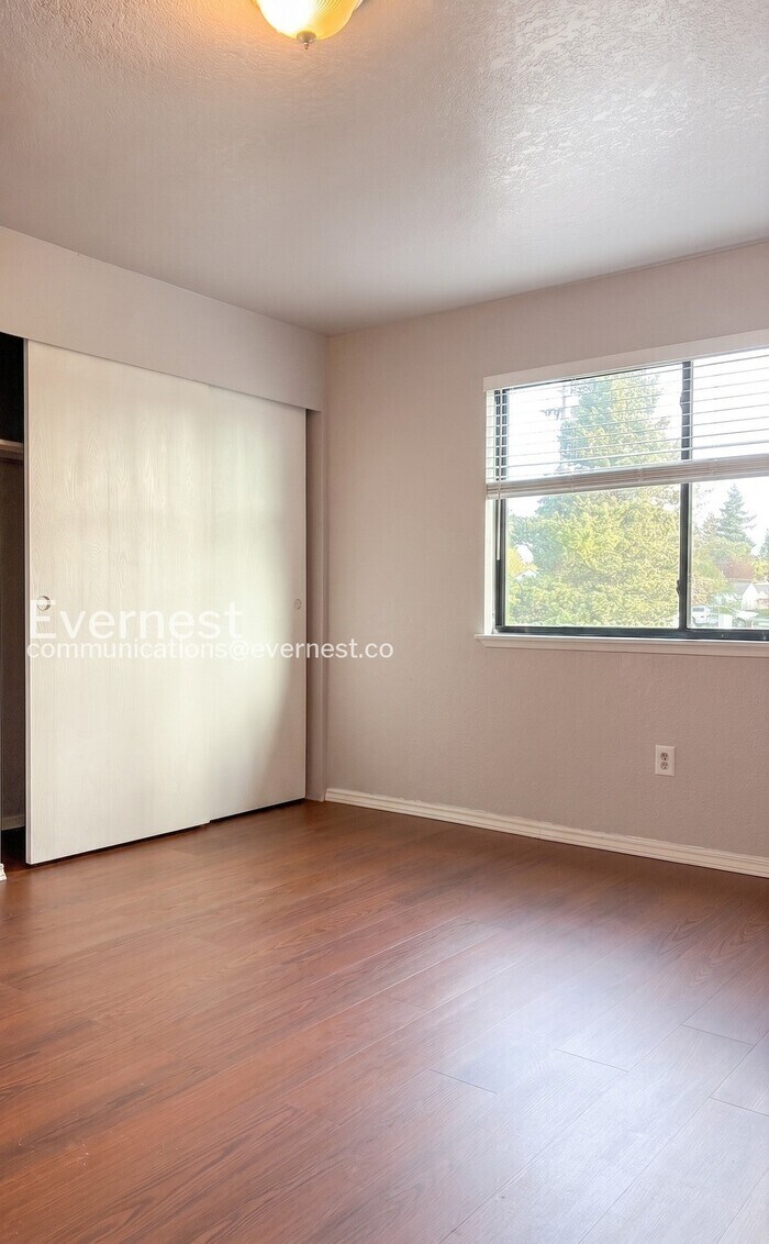 Building Photo - 1033 SW 148th St