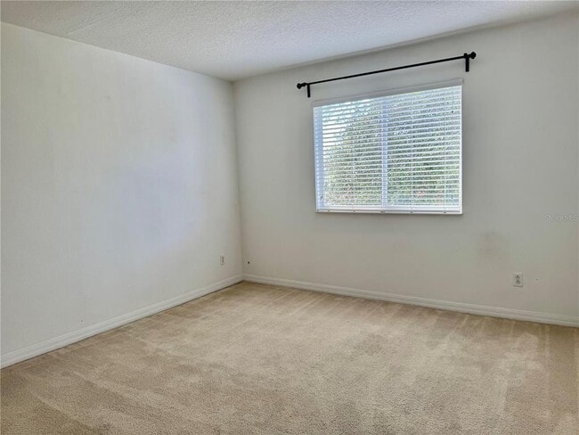 Building Photo - 1000 Araminta St