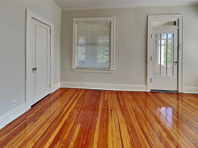 Building Photo - 1806 W Morrison Ave