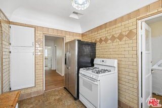 Building Photo - 9221 Alcott St