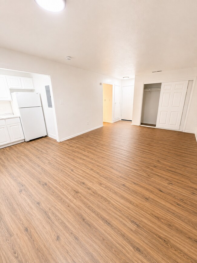 Interior Photo - Clover Creek