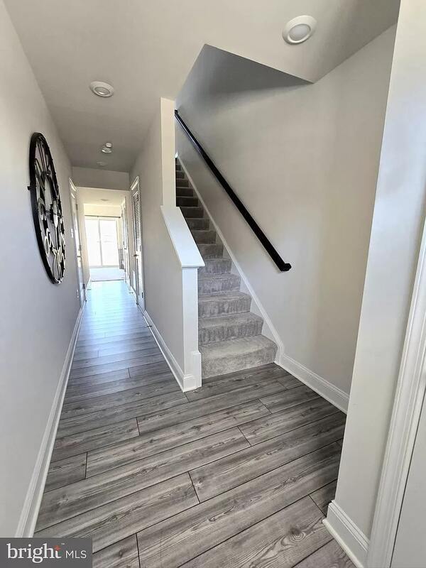 Building Photo - 24615 Dogwood Ln