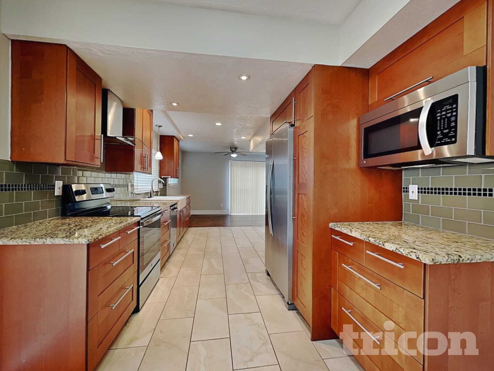 Building Photo - 3702 Deerbrook Dr