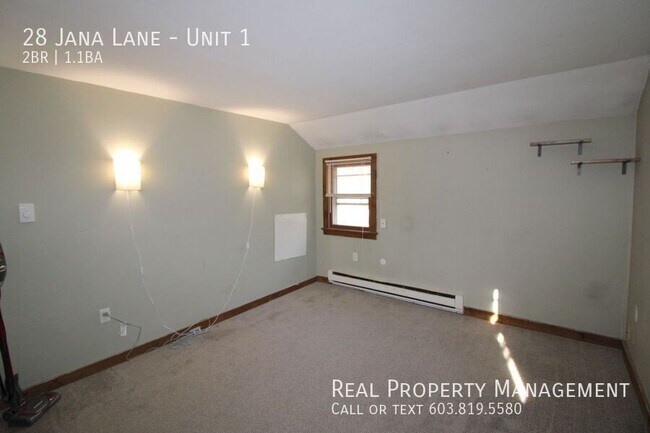 Building Photo - 28 Jana Ln