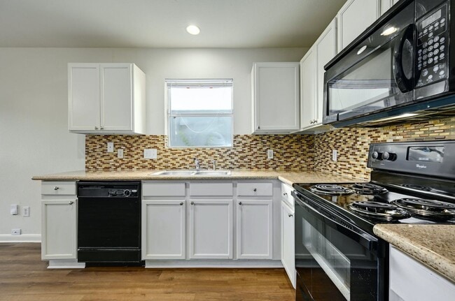 Building Photo - 1531 Parkfiled Cir 78664 | 3 Bed 2.5 Bath $1800