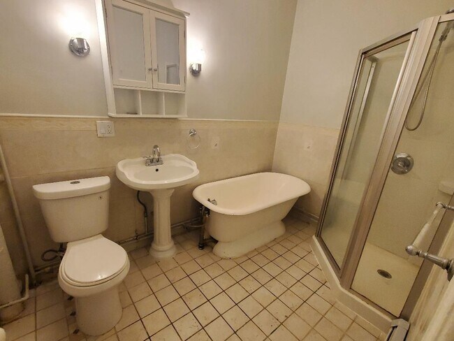 Building Photo - 41 Harmon St