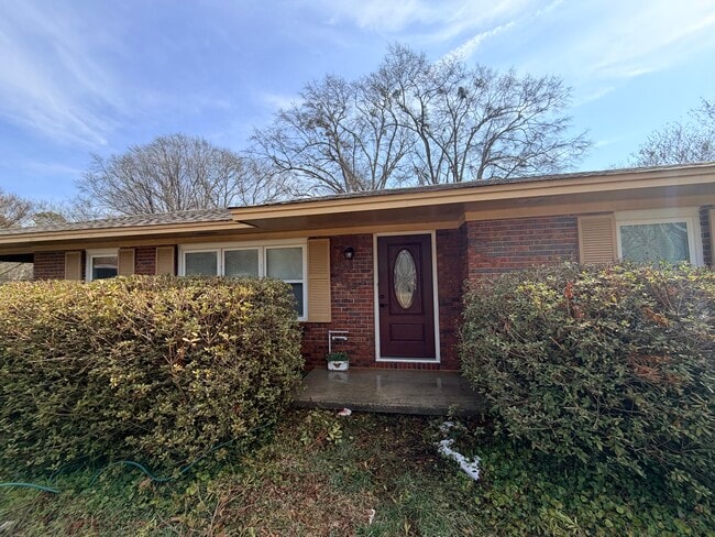 Building Photo - 1058 Ridge Rd