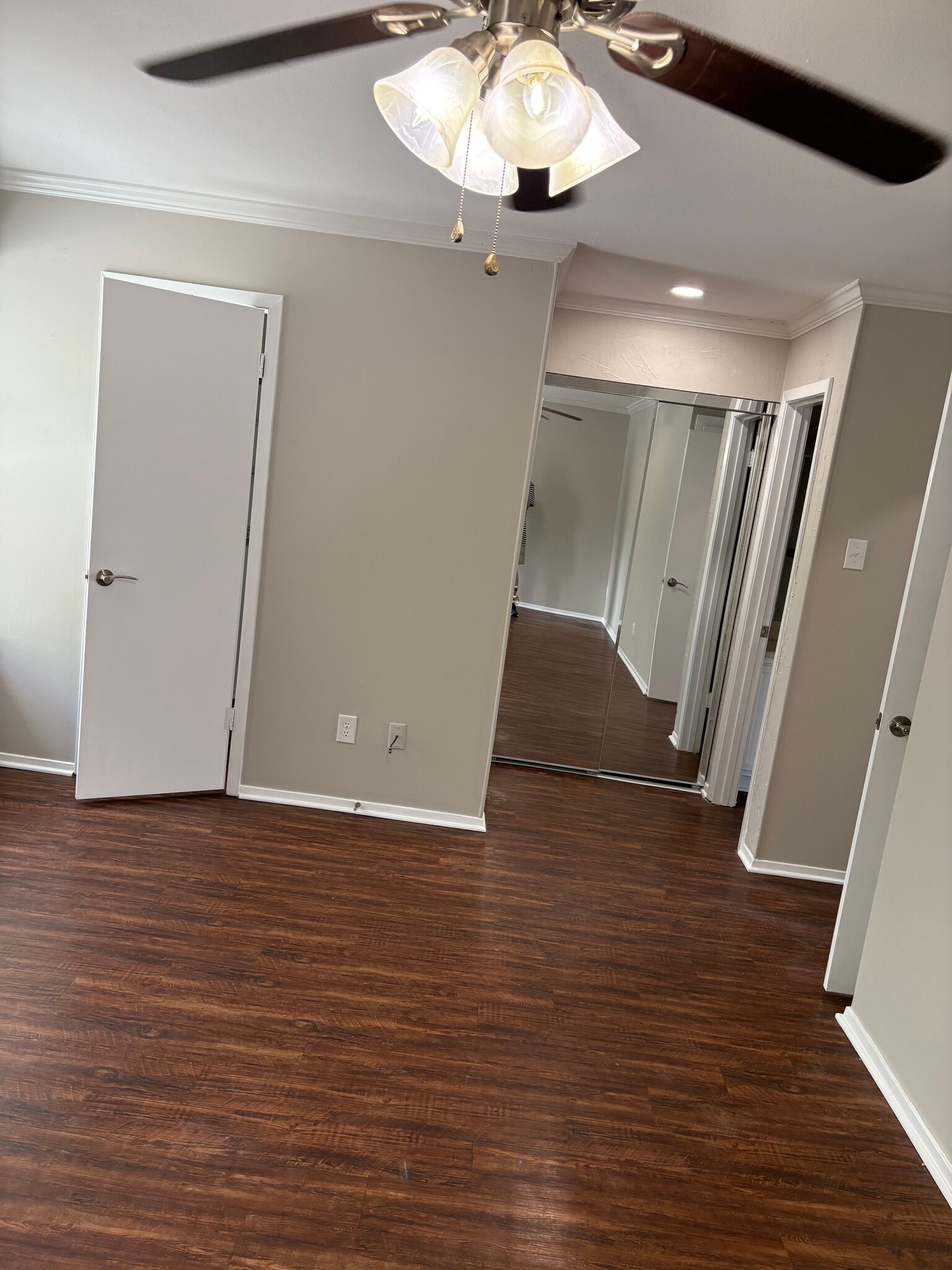 Building Photo - 400 W South Town Dr