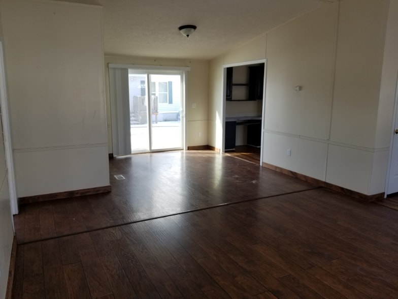 Building Photo - 14 Eastwood Dr