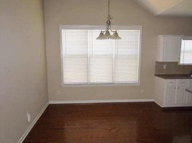 Building Photo - 1220 Misty Isle Dr