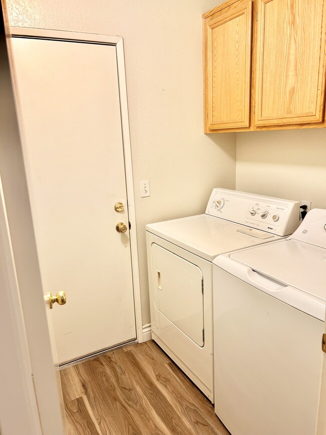 Building Photo - 30277 Twain Dr