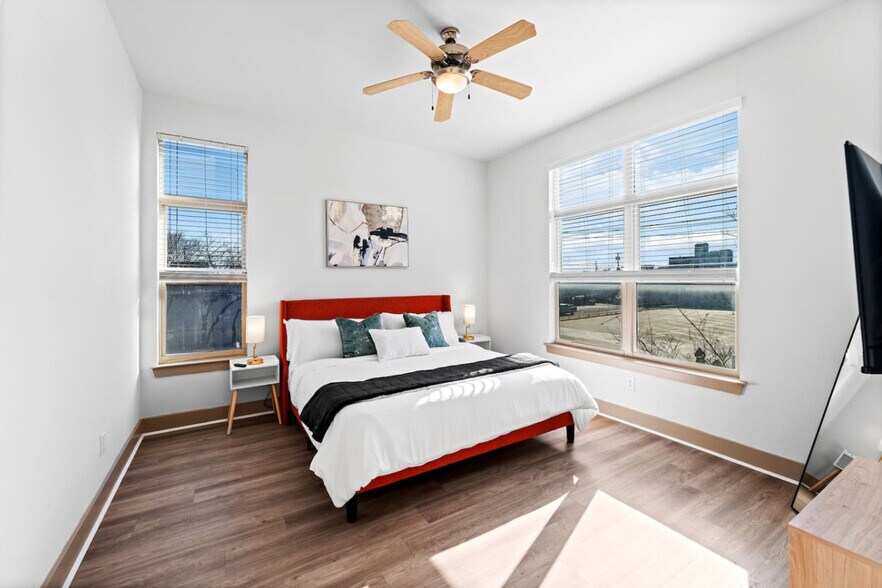 Building Photo - 2901 Indiana St