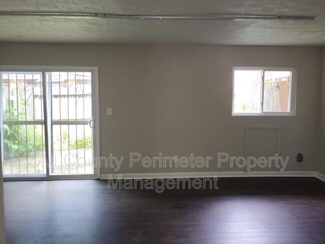 Building Photo - 1867 Myrtle Dr SW