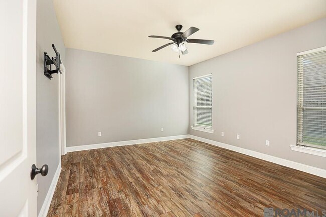 Building Photo - 16290 Timberstone Dr