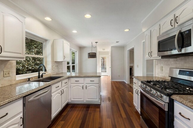 Building Photo - 58 Fire Flicker Pl