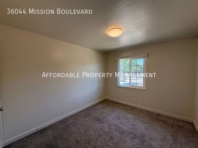Building Photo - 36044 Mission Blvd