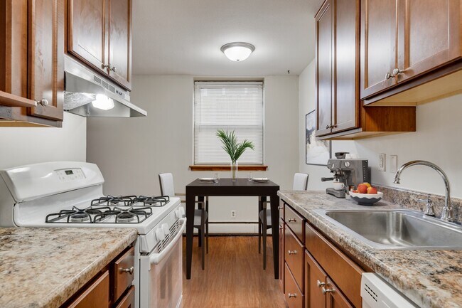 Building Photo - Aldrich Ave Apartments